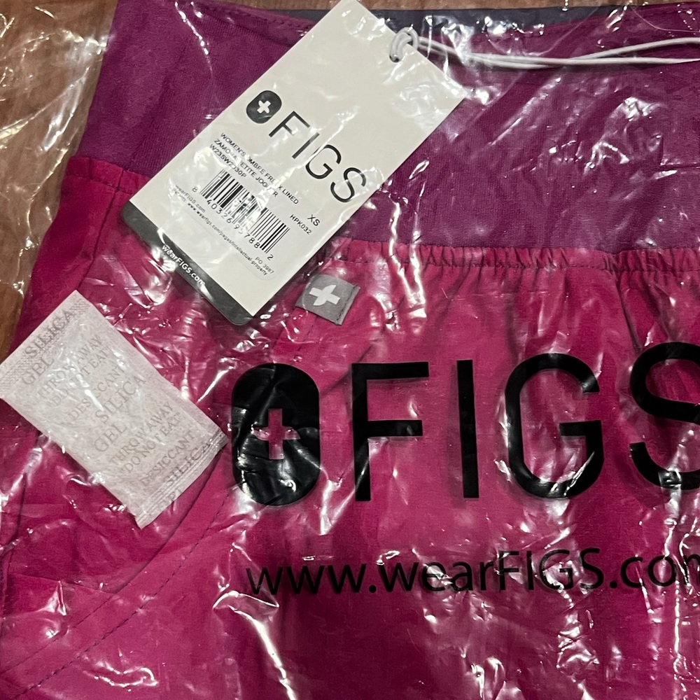 Multiple figs joggers in xs and xxs ! All NWT